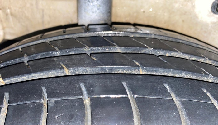 2017 Maruti Celerio VXI, Petrol, Manual, 32,073 km, Right Rear Tyre Tread