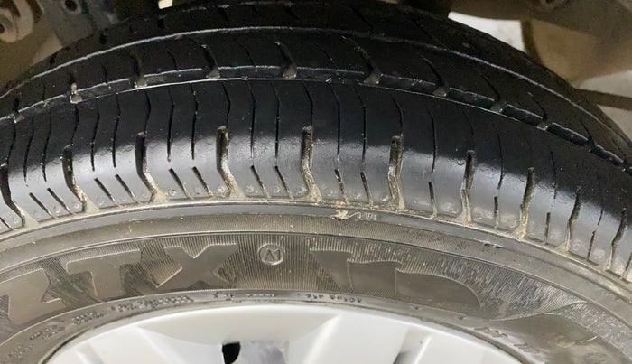 2021 Maruti Alto LXI OPT CNG, CNG, Manual, 93,349 km, Right Rear Tyre Tread