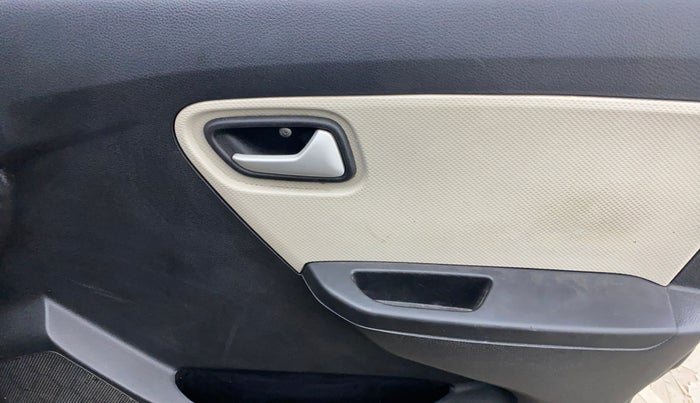 2021 Maruti Alto LXI OPT CNG, CNG, Manual, 93,349 km, Driver Side Door Panels Control