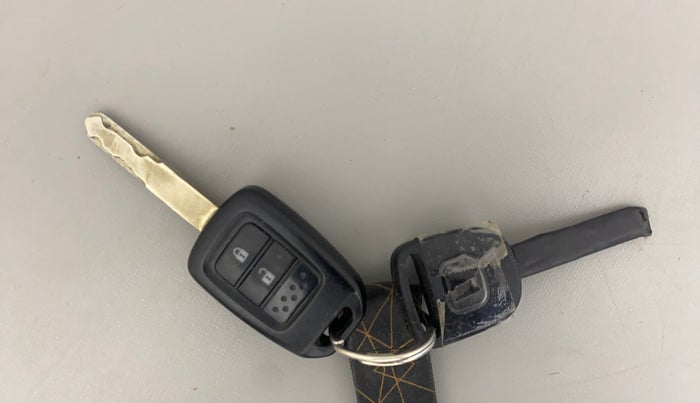 2015 Honda Jazz 1.5L I-DTEC SV, Diesel, Manual, 79,887 km, Key Close Up