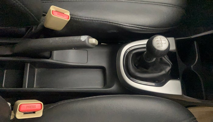 2015 Honda Jazz 1.5L I-DTEC SV, Diesel, Manual, 79,887 km, Gear Lever