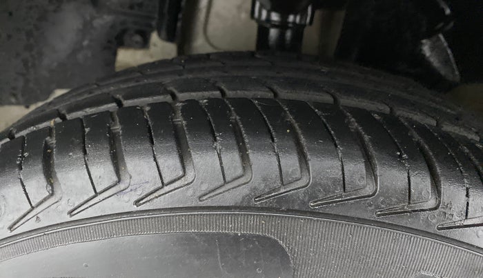 2018 Renault Kwid RXT 0.8, Petrol, Manual, 49,162 km, Left Front Tyre Tread