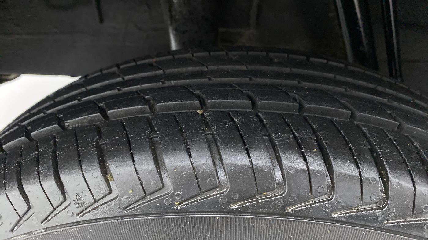2018 Renault Kwid RXT 0.8, Petrol, Manual, 49,162 km, Right Rear Tyre Tread
