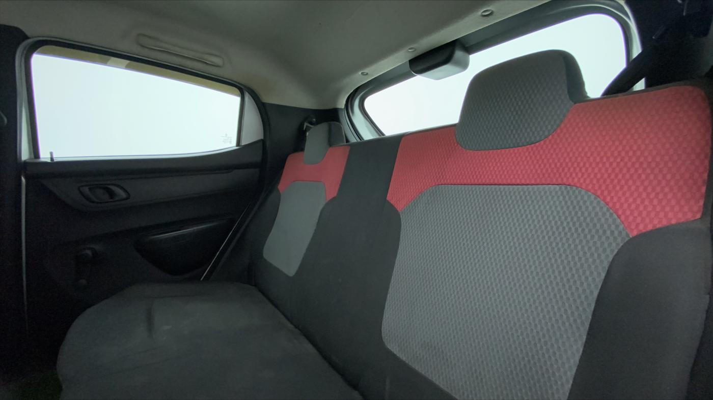 2018 Renault Kwid RXT 0.8, Petrol, Manual, 49,162 km, Right Side Rear Door Cabin