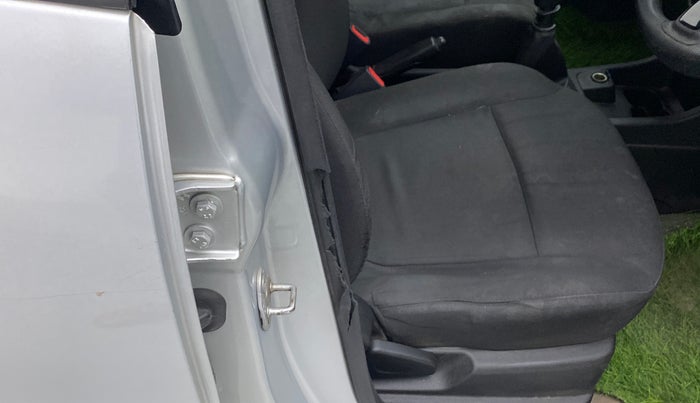 2018 Renault Kwid RXT 0.8, Petrol, Manual, 49,162 km, Driver-side door - Beading has minor damage