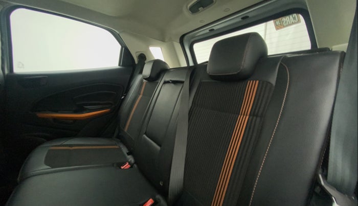 2018 Ford Ecosport TITANIUM 1.5L SPORTS(SUNROOF) DIESEL, Diesel, Manual, 64,215 km, Right Side Rear Door Cabin