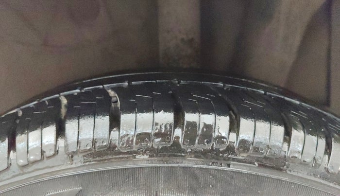 2015 Hyundai Xcent S 1.2, Petrol, Manual, 62,652 km, Left Rear Tyre Tread