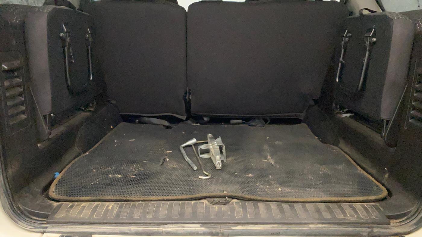 2017 Tata Safari Storme 2.2 EX 4X2, Diesel, Manual, 1,23,218 km, Boot Inside