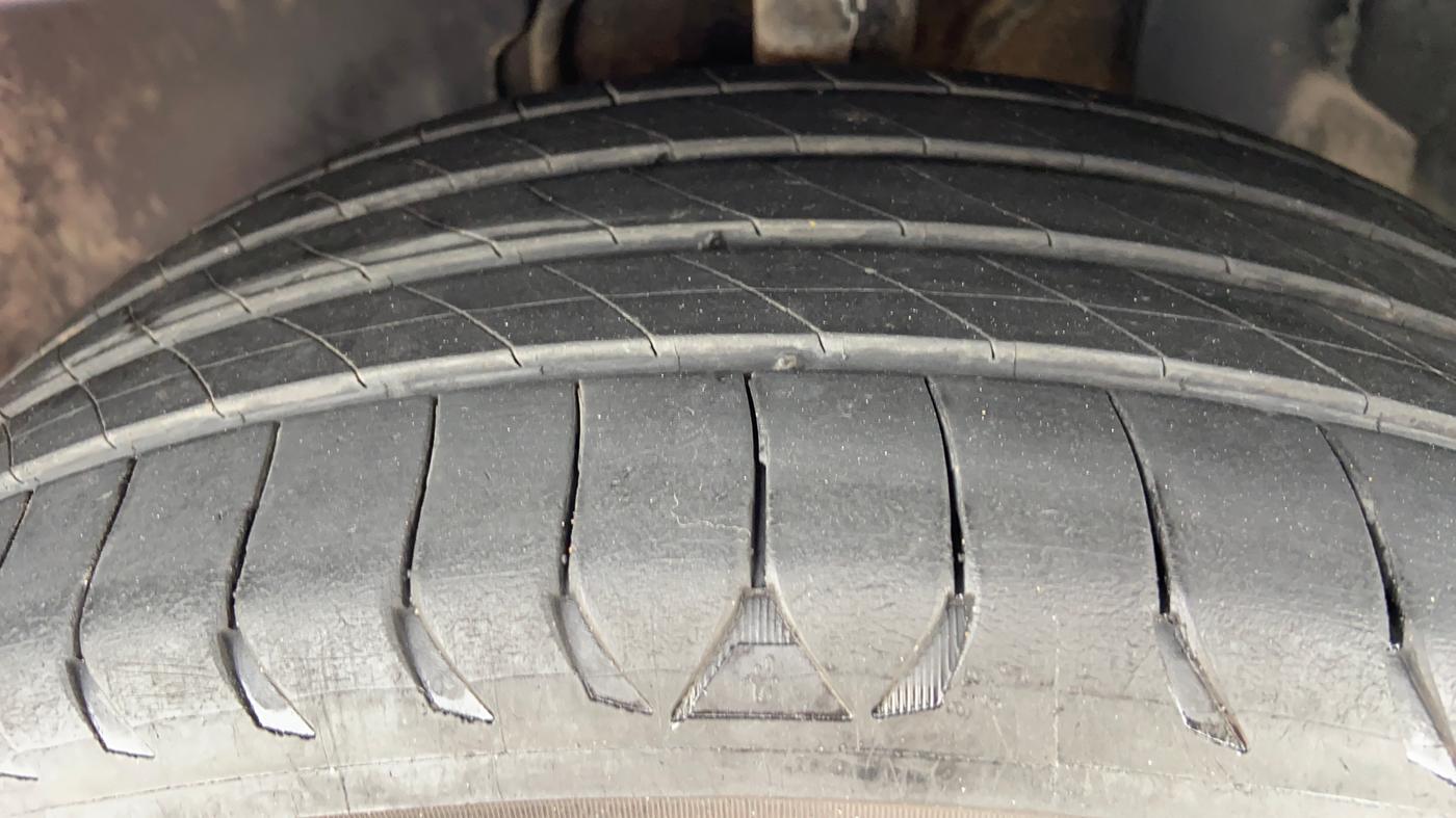 2022 Tata ALTROZ XZ PLUS I-TURBO PETROL, Petrol, Manual, 41,381 km, Left Front Tyre Tread