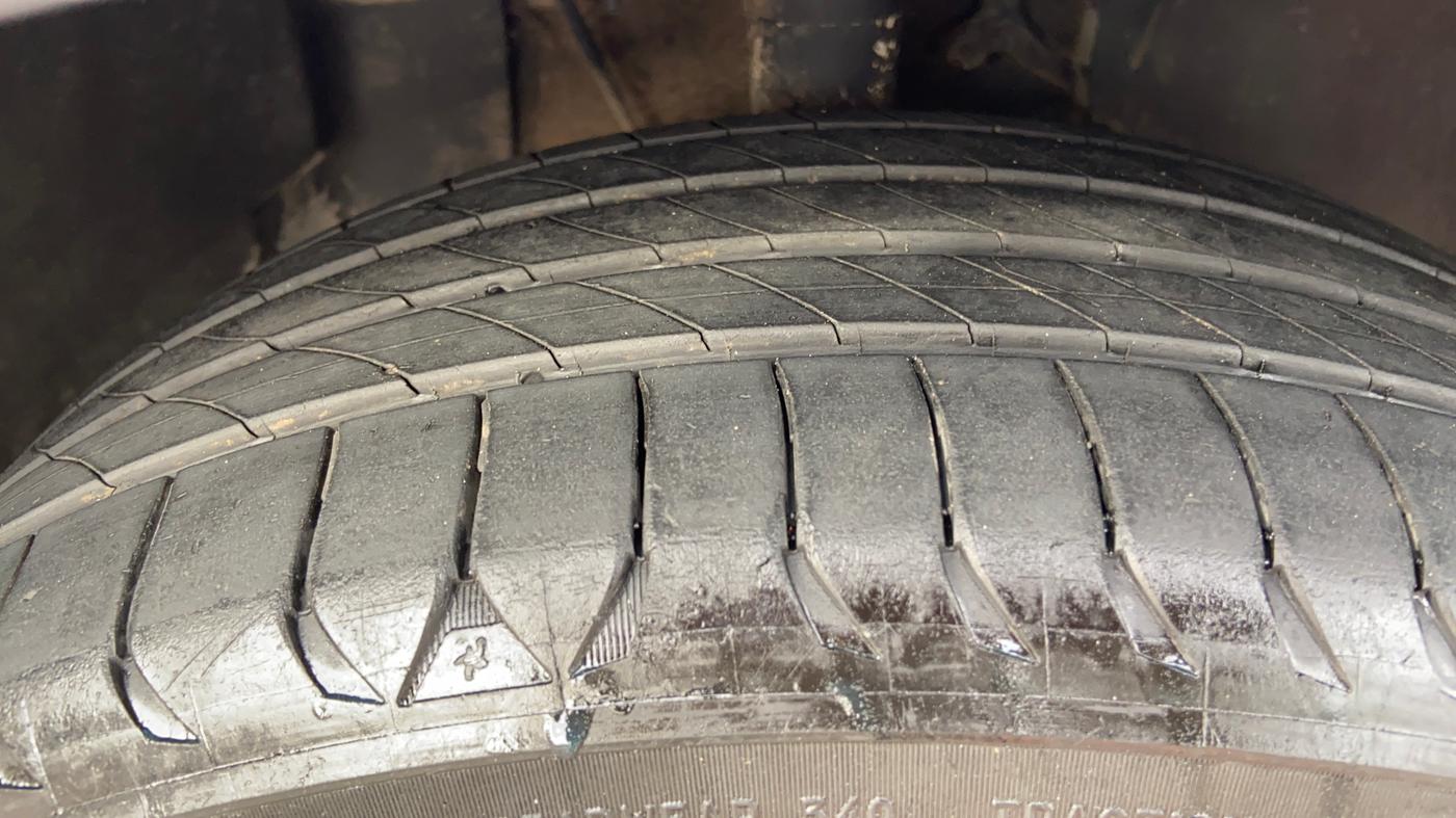 2022 Tata ALTROZ XZ PLUS I-TURBO PETROL, Petrol, Manual, 41,381 km, Right Front Tyre Tread