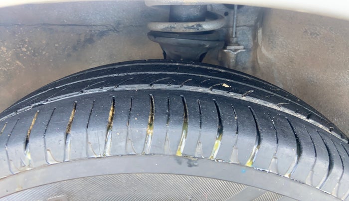 2012 Maruti Zen Estilo VXI, Petrol, Manual, 91,525 km, Left Front Tyre Tread