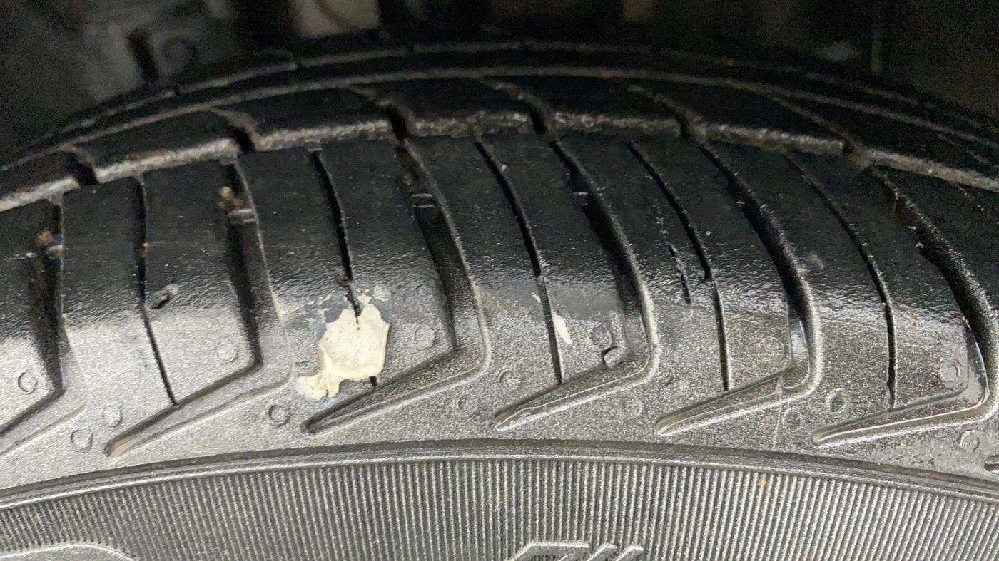 2017 Datsun Redi Go T (O), Petrol, Manual, 30,239 km, Left Front Tyre Tread