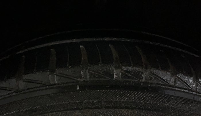 2021 Hyundai GRAND I10 NIOS SPORTZ 1.2 KAPPA VTVT, Petrol, Manual, 83,815 km, Right Rear Tyre Tread