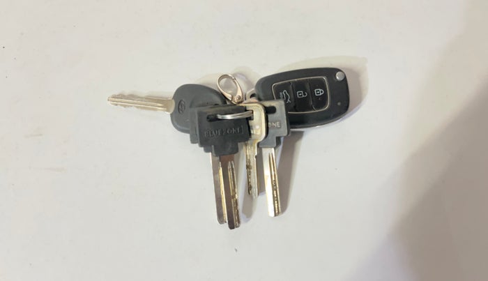 2021 Hyundai GRAND I10 NIOS SPORTZ 1.2 KAPPA VTVT, Petrol, Manual, 83,815 km, Key Close Up