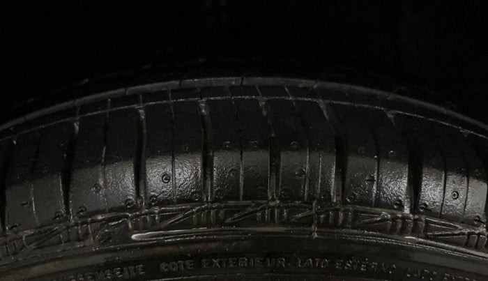 2021 Hyundai GRAND I10 NIOS SPORTZ 1.2 KAPPA VTVT, Petrol, Manual, 83,815 km, Right Front Tyre Tread