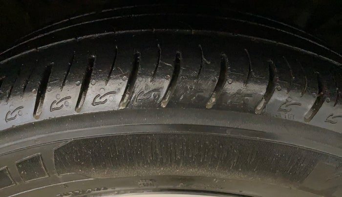 2019 KIA SELTOS GTK 1.4 PETROL, Petrol, Manual, 74,395 km, Right Front Tyre Tread