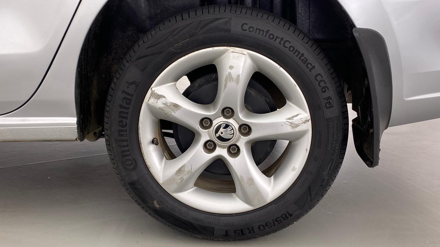 2014 Skoda Rapid 1.5 TDI MT Ambition Plus, Diesel, Manual, 60,646 km, Left Rear Wheel