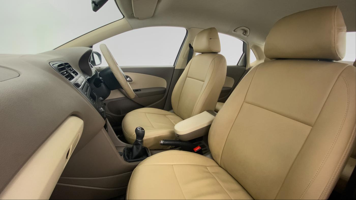 2014 Skoda Rapid 1.5 TDI MT Ambition Plus, Diesel, Manual, 60,646 km, Right Side Front Door Cabin
