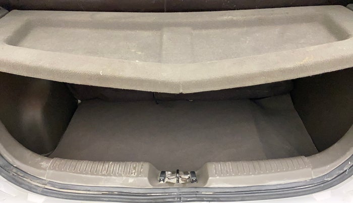 2010 Hyundai i10 SPORTZ (O) 1.2, Petrol, Manual, 66,858 km, Boot Inside