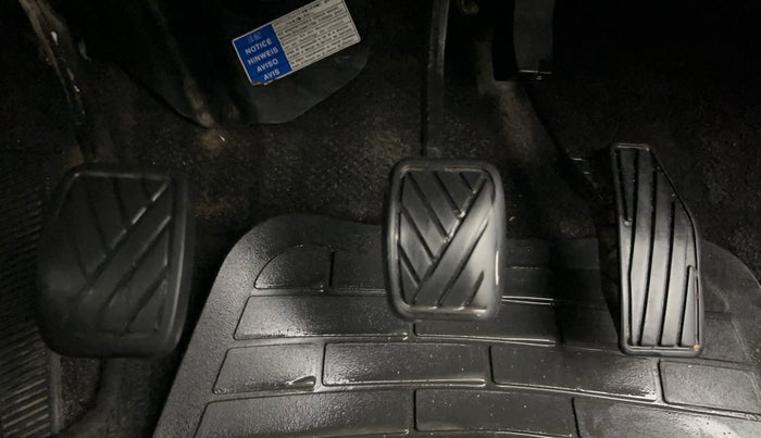 2016 Maruti Baleno DELTA PETROL 1.2, Petrol, Manual, 92,959 km, Pedals