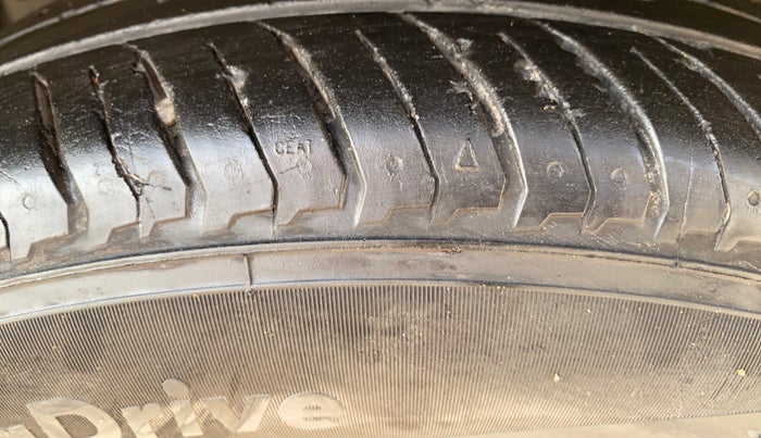 2018 Honda WR-V 1.2L I-VTEC VX MT, Petrol, Manual, 1,14,300 km, Left Front Tyre Tread