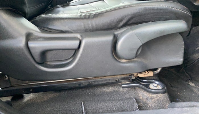 2018 Honda WR-V 1.2L I-VTEC VX MT, Petrol, Manual, 1,14,300 km, Driver Side Adjustment Panel