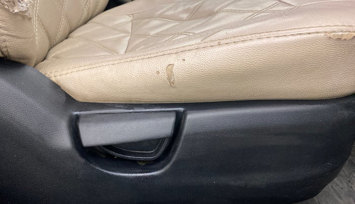 2018 Hyundai NEW SANTRO SPORTZ MT, Petrol, Manual, 1,04,192 km, Driver Side Adjustment Panel