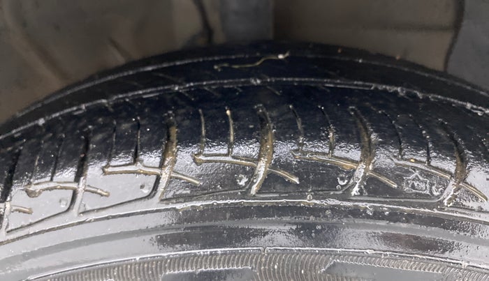 2018 Hyundai NEW SANTRO SPORTZ MT, Petrol, Manual, 1,04,192 km, Right Front Tyre Tread