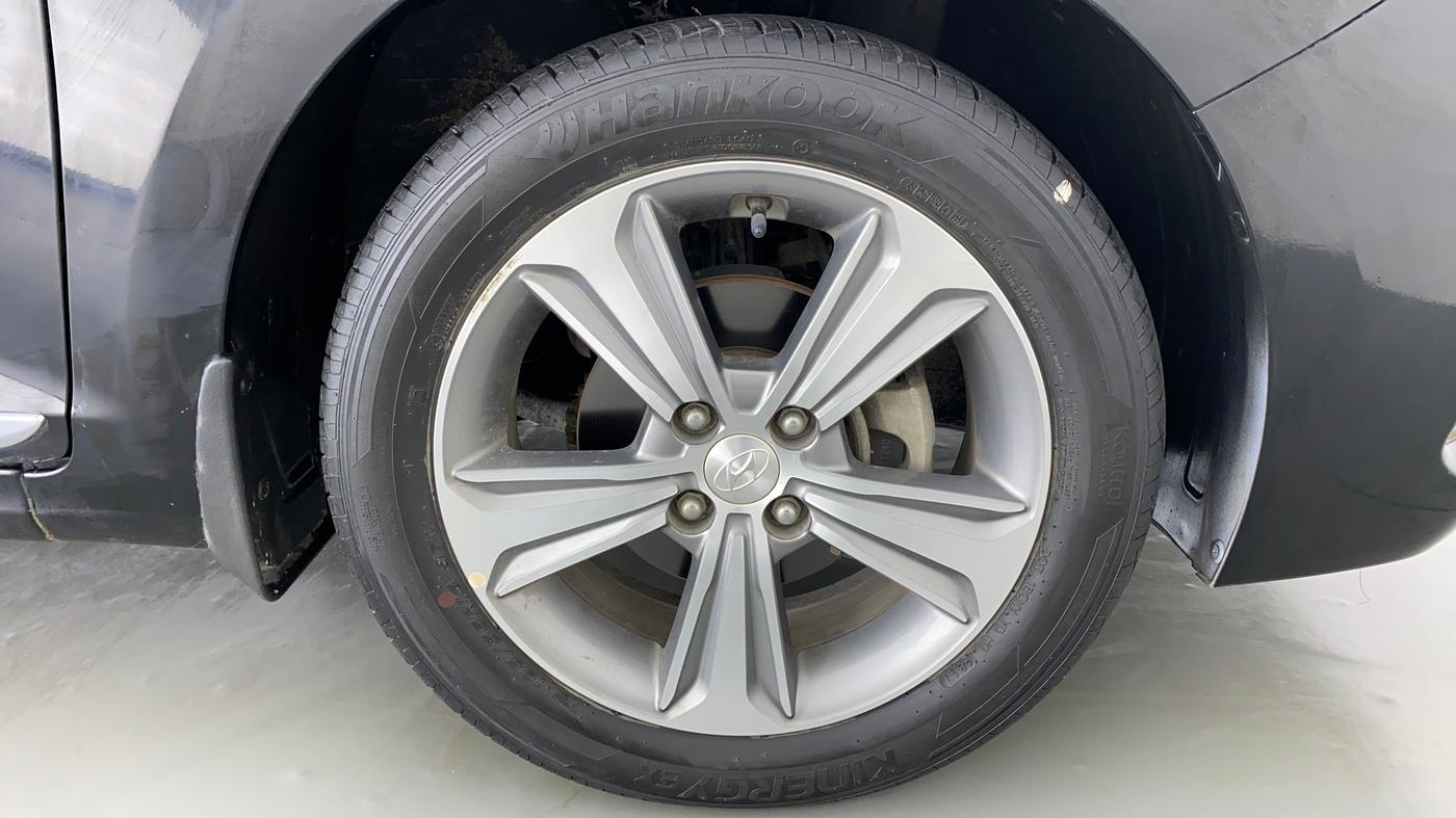 2018 Hyundai Verna 1.6 SX VTVT, Petrol, Manual, 18,716 km, Right Front Wheel