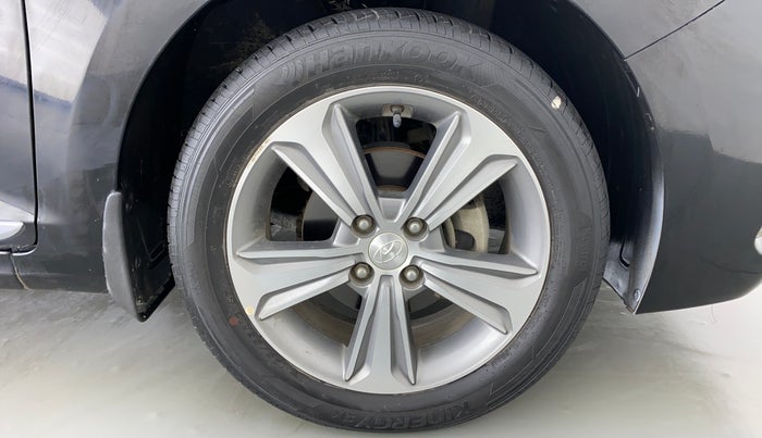 2018 Hyundai Verna 1.6 SX VTVT, Petrol, Manual, 18,716 km, Right Front Wheel