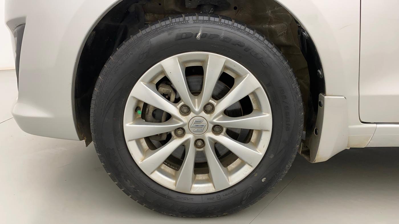 2013 Maruti Ertiga ZDI, Diesel, Manual, 47,643 km, Left Front Wheel