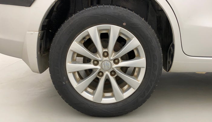 2013 Maruti Ertiga ZDI, Diesel, Manual, 47,643 km, Right Rear Wheel