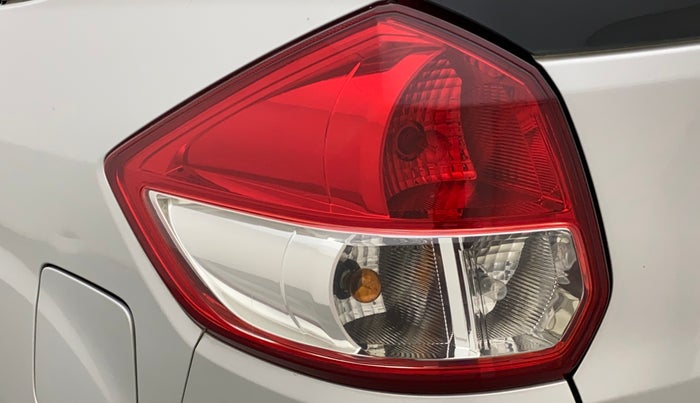 2013 Maruti Ertiga ZDI, Diesel, Manual, 47,643 km, Left tail light - Minor scratches