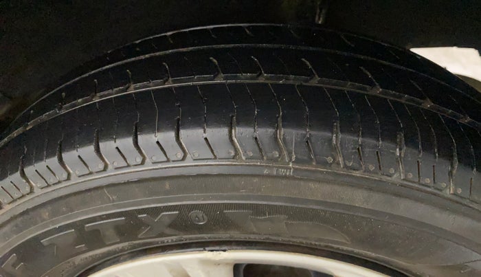 2017 Datsun Redi Go T (O), Petrol, Manual, 66,317 km, Left Rear Tyre Tread