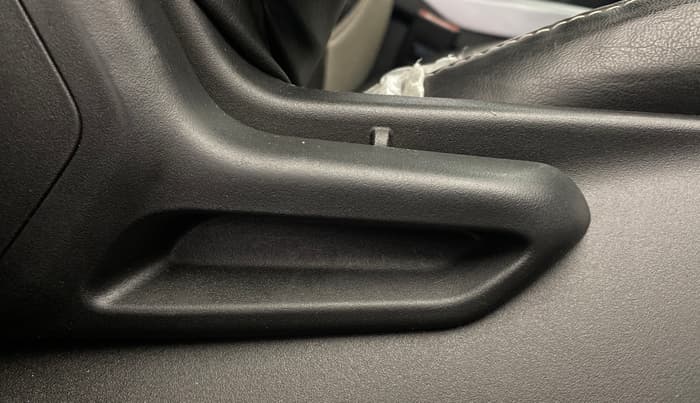 2021 Tata NEXON XMA SUNROOF PETROL, Petrol, Automatic, 36,385 km, Driver Side Adjustment Panel