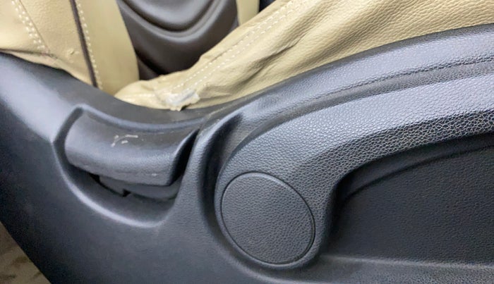 2019 Hyundai Creta SX 1.6 PETROL, Petrol, Manual, 55,390 km, Driver Side Adjustment Panel