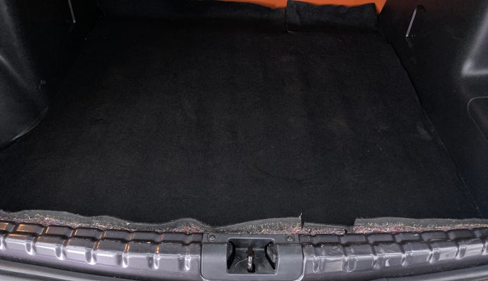 2019 Renault Duster RXS (O) CVT, Petrol, Automatic, 30,563 km, Boot Inside