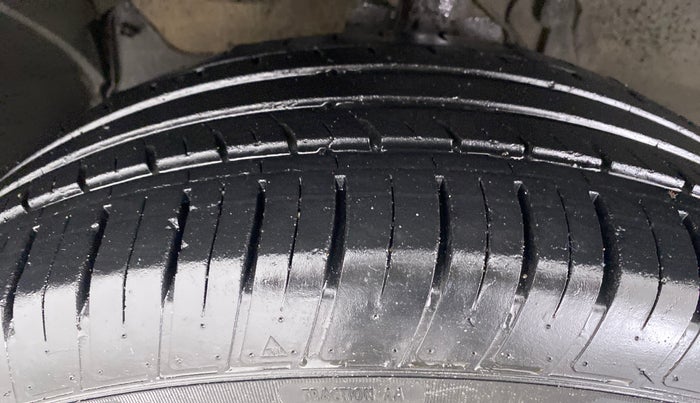 2019 Renault Duster RXS (O) CVT, Petrol, Automatic, 30,563 km, Left Rear Tyre Tread