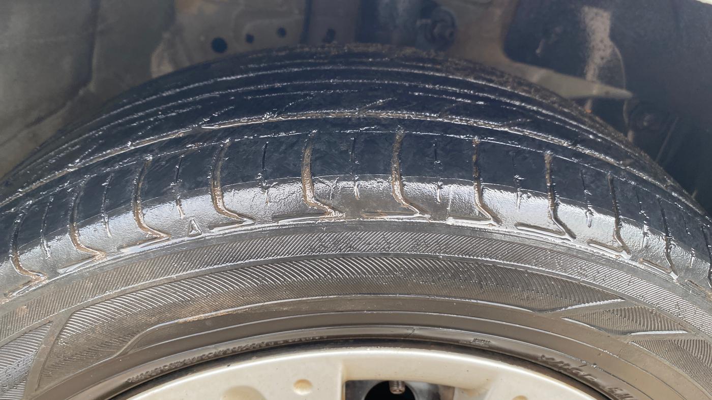 2017 Honda Amaze 1.2L I-VTEC S OPT, CNG, Manual, 84,830 km, Right Front Tyre Tread