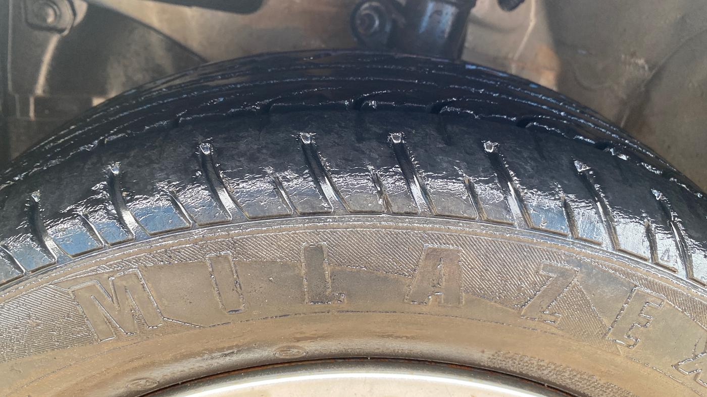 2017 Honda Amaze 1.2L I-VTEC S OPT, CNG, Manual, 84,830 km, Left Front Tyre Tread