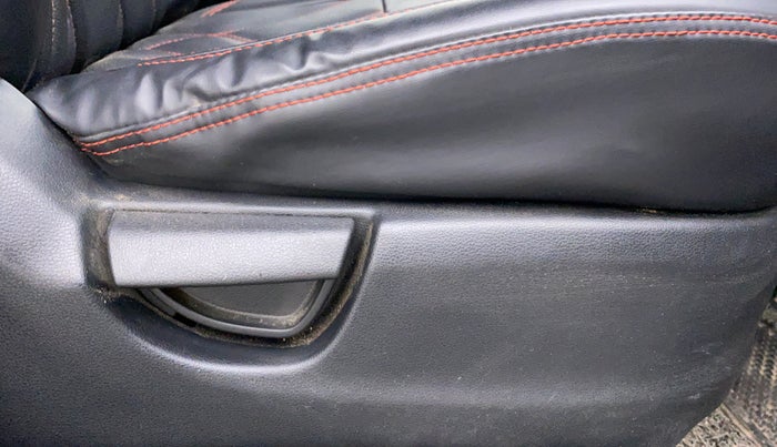 2022 Hyundai NEW SANTRO SPORTZ EXECUTIVE MT CNG, CNG, Manual, 13,953 km, Driver Side Adjustment Panel