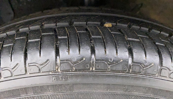 2022 Hyundai NEW SANTRO SPORTZ EXECUTIVE MT CNG, CNG, Manual, 13,953 km, Left Front Tyre Tread