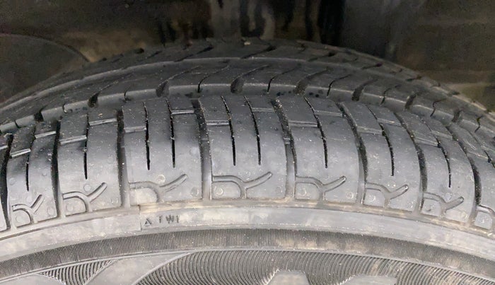 2022 Hyundai NEW SANTRO SPORTZ EXECUTIVE MT CNG, CNG, Manual, 13,953 km, Left Rear Tyre Tread