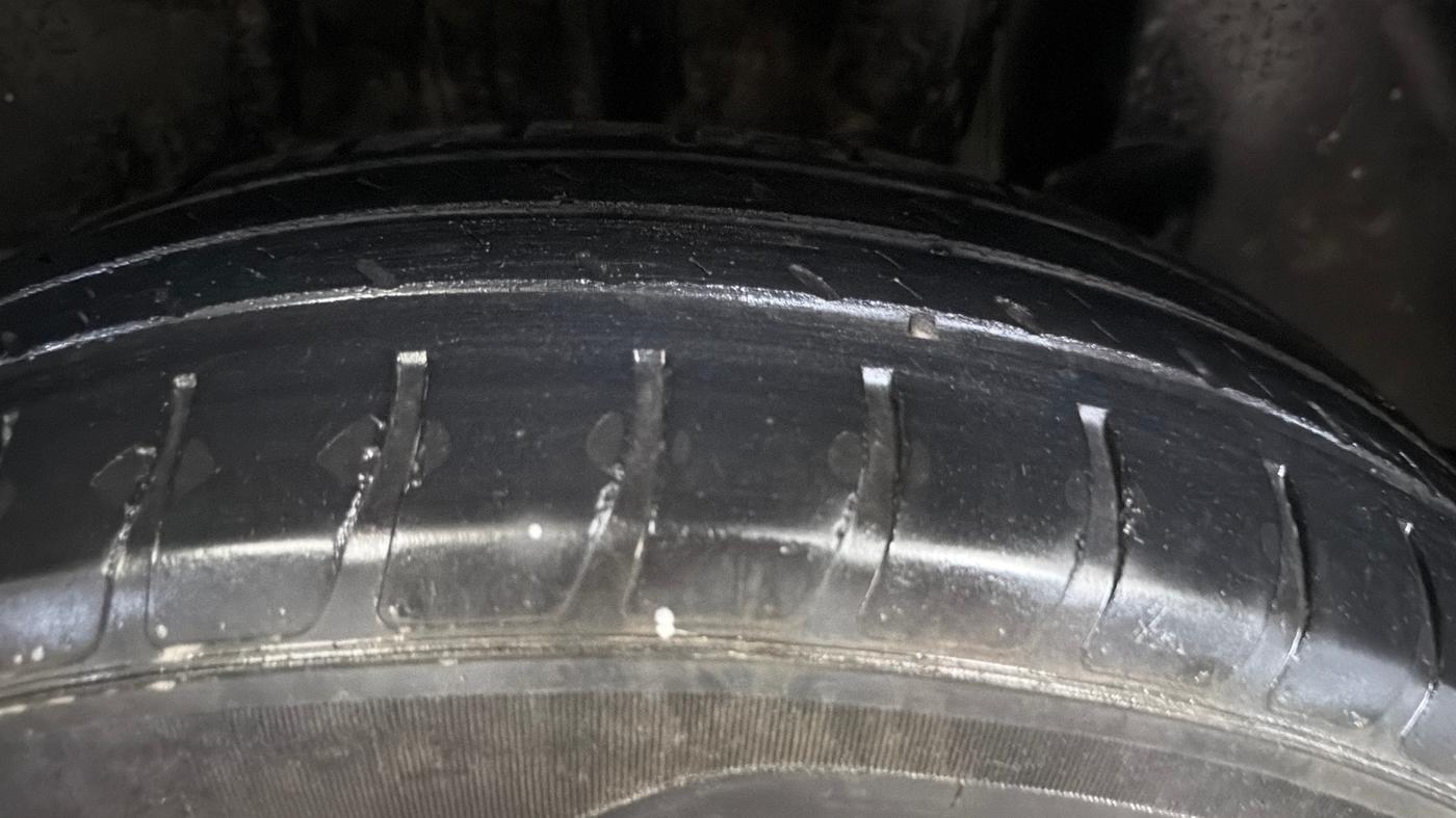 2021 Maruti Swift VXI, Petrol, Manual, 31,061 km, Left Rear Tyre Tread