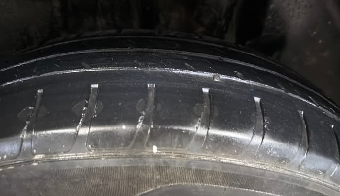2021 Maruti Swift VXI, Petrol, Manual, 31,061 km, Left Rear Tyre Tread