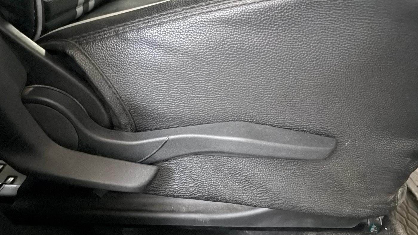 2021 Maruti Swift VXI, Petrol, Manual, 31,061 km, Driver Side Adjustment Panel