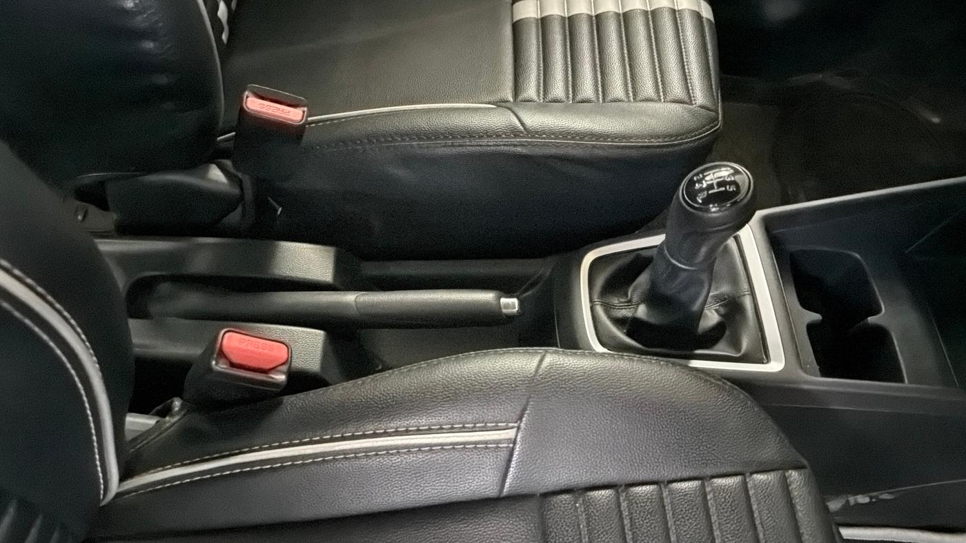 2021 Maruti Swift VXI, Petrol, Manual, 31,061 km, Gear Lever