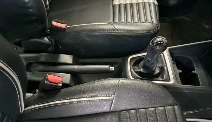 2021 Maruti Swift VXI, Petrol, Manual, 31,061 km, Gear Lever