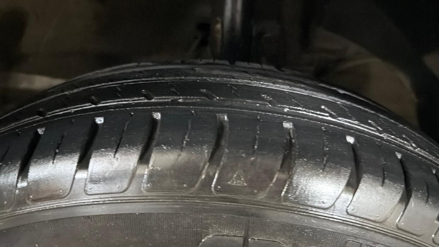2021 Maruti Swift VXI, Petrol, Manual, 31,061 km, Right Front Tyre Tread