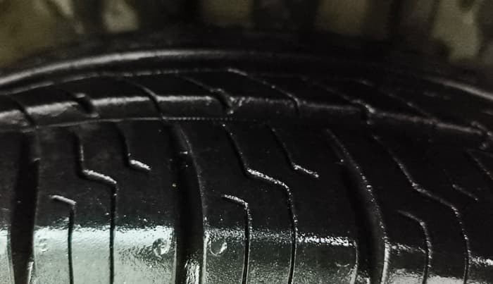 2018 Renault Kwid RXT 0.8, Petrol, Manual, 67,307 km, Right Front Tyre Tread